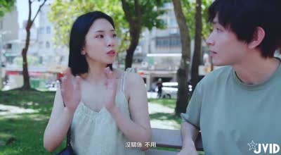 JVID・可爱妹子网友超反差河滨车震